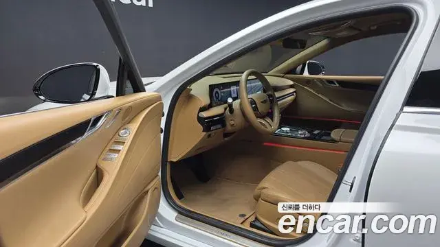 Genesis Electrified G80 2024 — Photo 10/20
