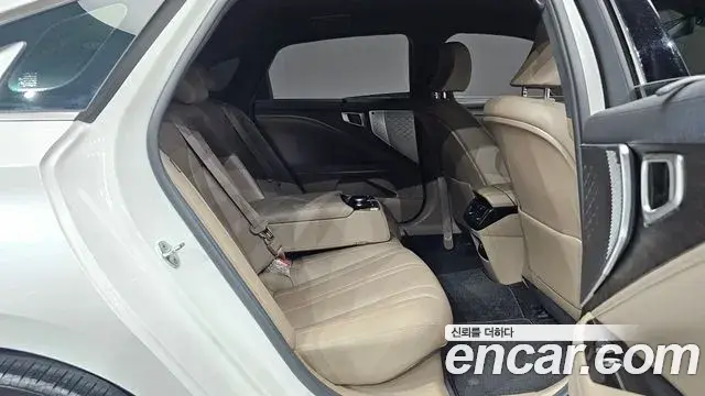 Kia K8 2022 — Photo 27/32