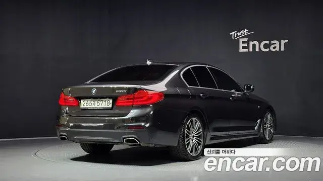 BMW 5 Series 2019 — Фото 2/20