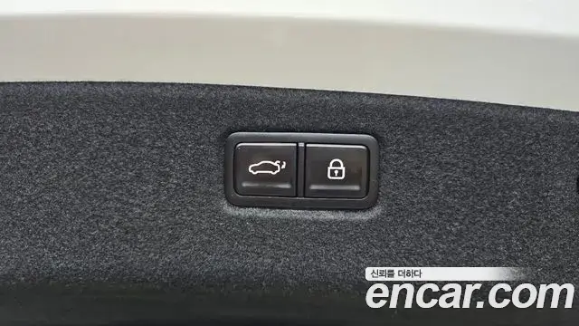 Kia The K9 2022 — Photo 19/37