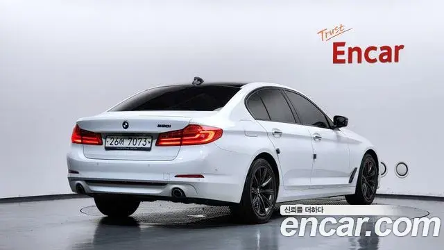 BMW 5 Series 2018 — Фото 2/20