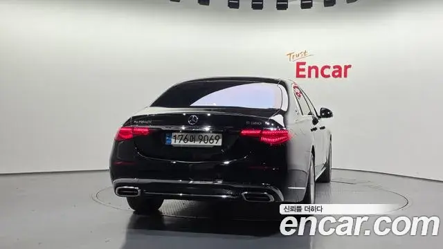 Mercedes-Benz S-Class 2021 — Photo 9/20