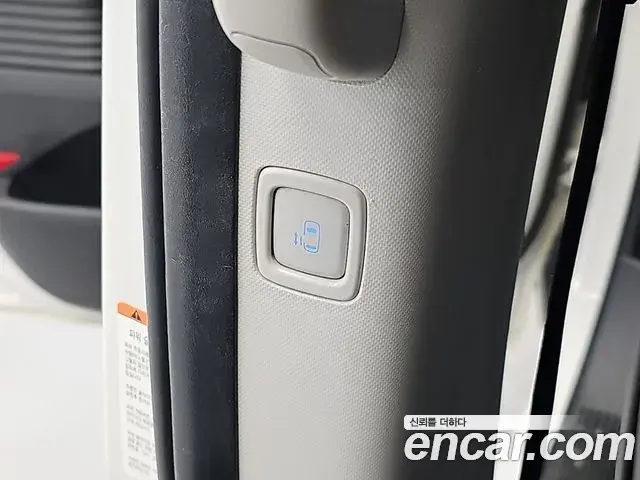 Hyundai Staria 2021 — Фото 13/18