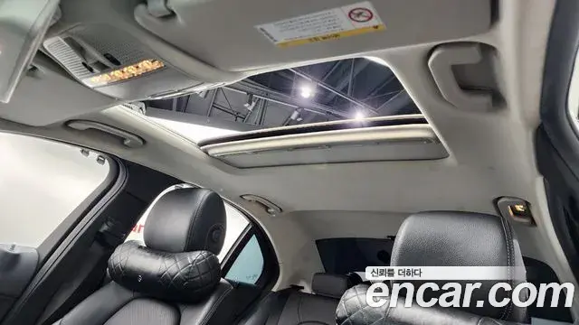 Mercedes-Benz C-Class 2018 — Photo 18/20