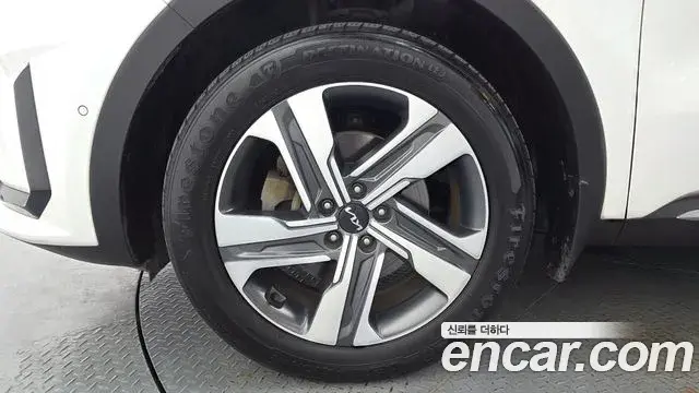 Kia Sorento 2021 — Фото 5/20