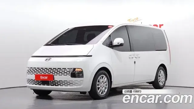 Hyundai Staria 2022 — Фото 1/20