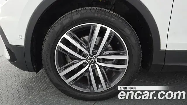 Volkswagen Tiguan Allspace 2022 — Şəkil 12/20