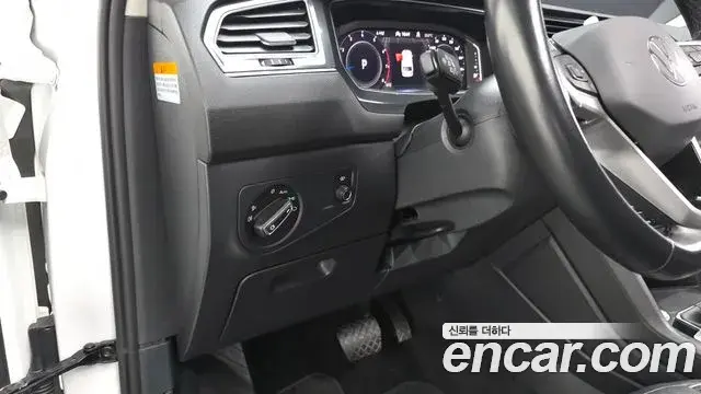 Volkswagen Tiguan Allspace 2022 — Şəkil 10/20