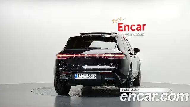 Porsche Macan 2023 — Фото 4/20