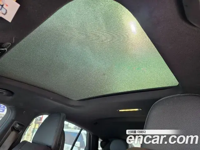 Mercedes-Benz GLC-Class 2024 — Photo 10/17