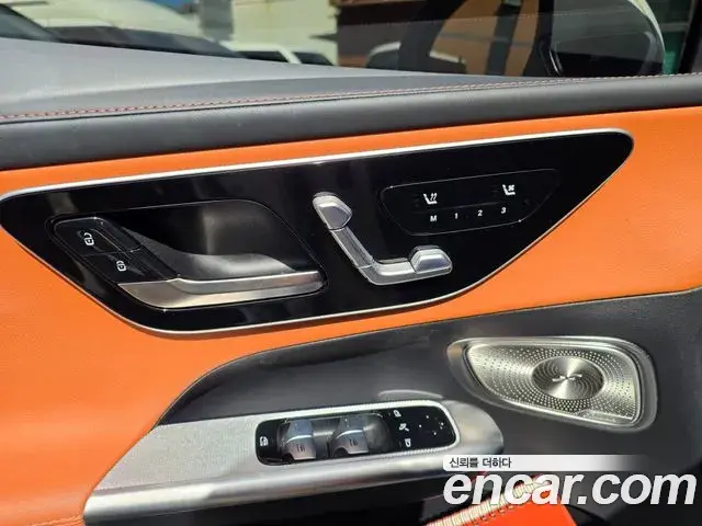 Mercedes-Benz GLC-Class 2024 — Photo 6/17