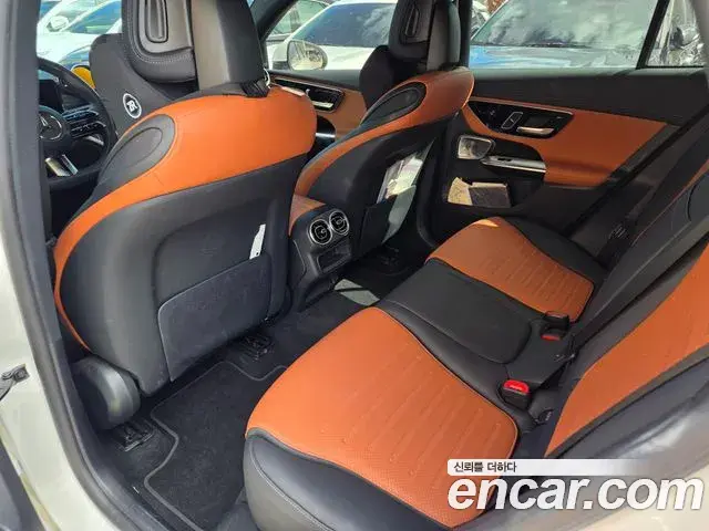 Mercedes-Benz GLC-Class 2024 — Photo 14/17