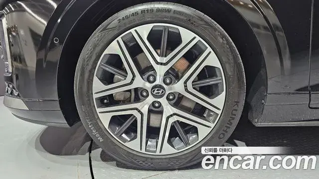 Hyundai Grandeur 2023 — Photo 5/20