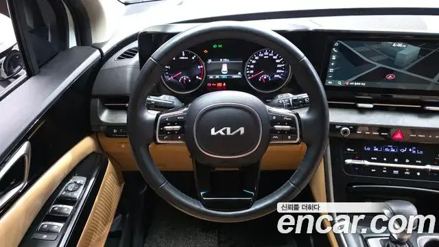 Kia Carnival 2023 — Фото 13/20