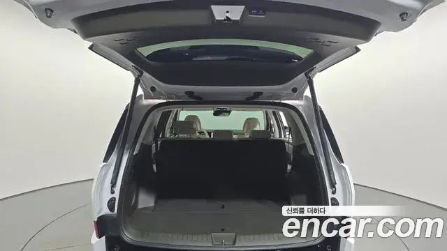 Hyundai Santa Fe 2024 — Photo 18/20