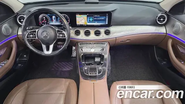 Mercedes-Benz E-Class 2019 — Фото 7/20
