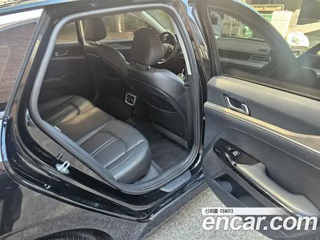 Kia K5 2021 — ფოტო 13/14