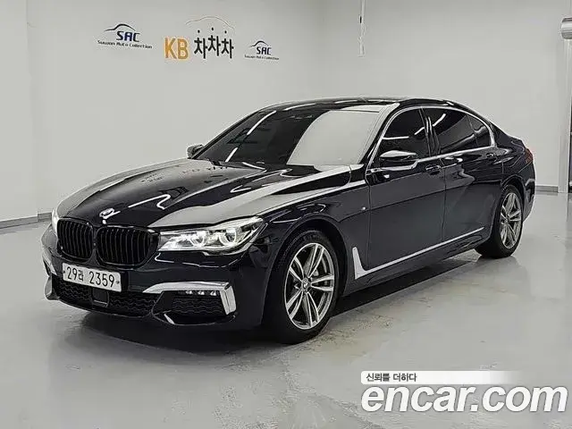 BMW 7 Series 2018 — Фото 10/20