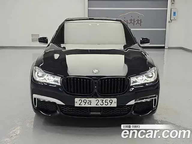 BMW 7 Series 2018 — Фото 2/20
