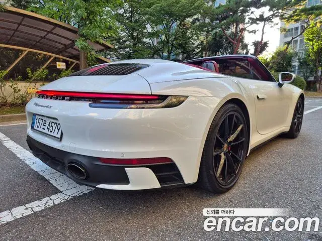 Porsche 911 2020 — Фото 12/20