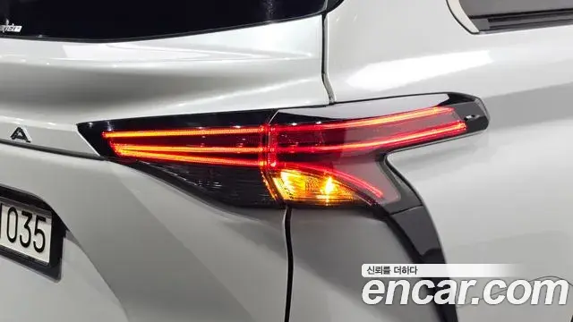 Toyota Sienna 2022 — ფოტო 27/37