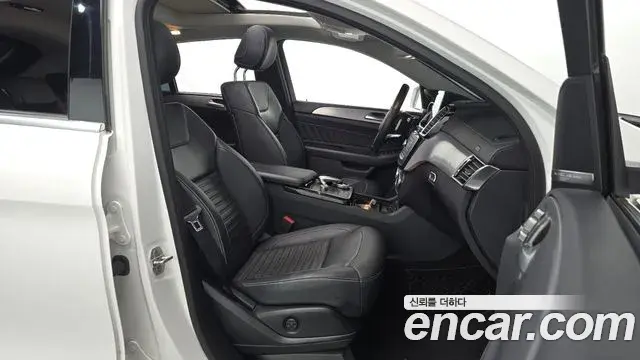Mercedes-Benz GLE-Class 2018 — Фото 11/20