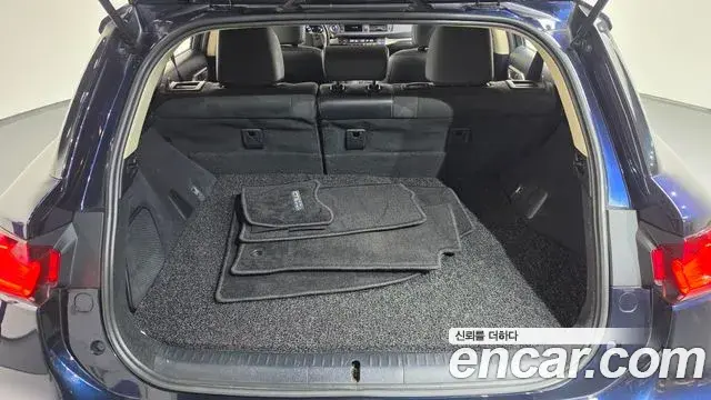 Lexus CT200h 2018 — Photo 15/20