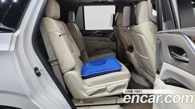 Cadillac Escalade 2022 — Photo 13/37