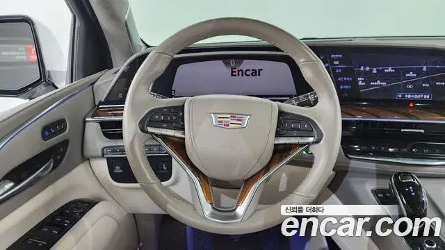 Cadillac Escalade 2022 — Photo 31/37
