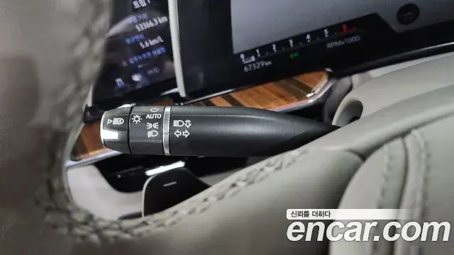 Cadillac Escalade 2022 — Photo 2/37