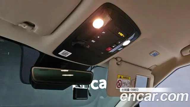 Kia Carnival 2022 — Фото 19/20