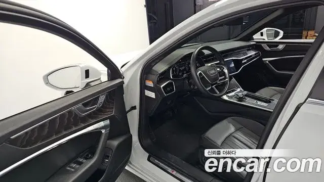 Audi A6 2022 — Photo 8/34