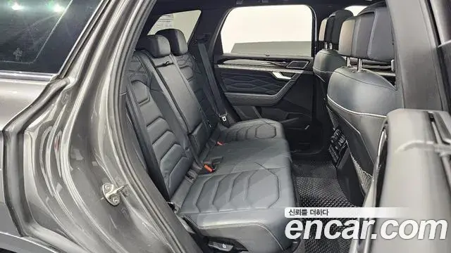 Volkswagen Touareg 2024 — Şəkil 34/50