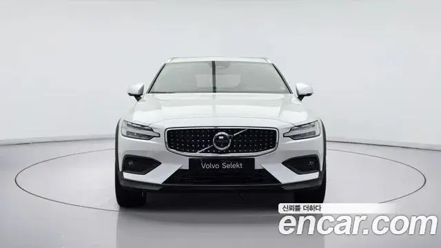 Volvo V60 Cross Country 2025 — Photo 4/20