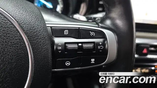 Kia K5 2022 — Photo 17/35