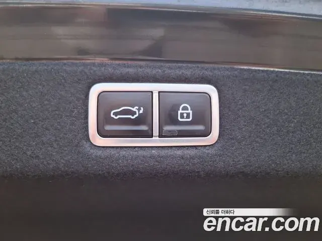 Hyundai Grandeur 2023 — Фото 14/18
