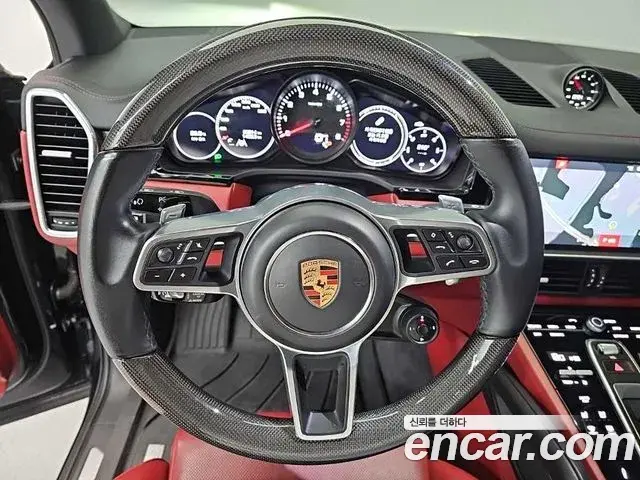 Porsche Cayenne 2020 — Фото 6/17