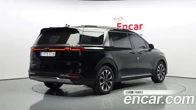 Kia Carnival 2022 — Photo 2/20