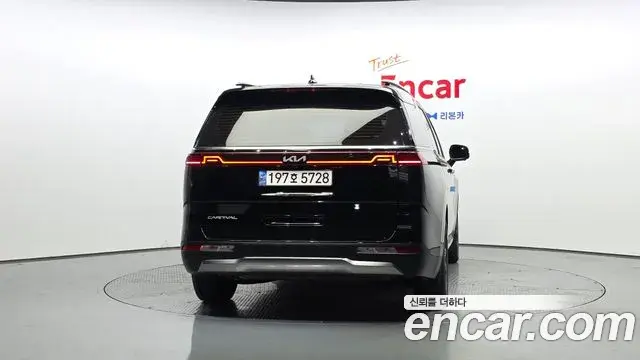 Kia Carnival 2022 — Photo 4/20