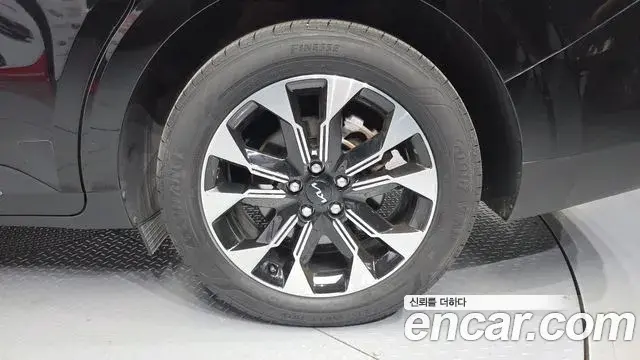 Kia Carnival 2022 — Photo 5/20