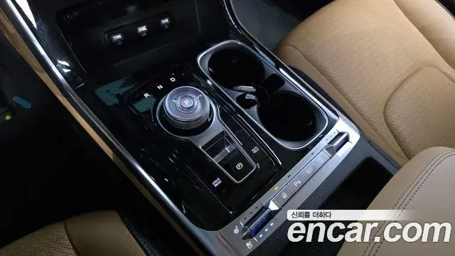 Kia Carnival 2022 — Photo 9/20