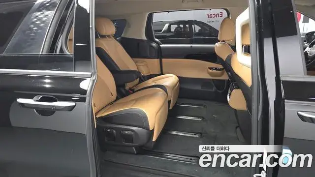Kia Carnival 2022 — Photo 12/20