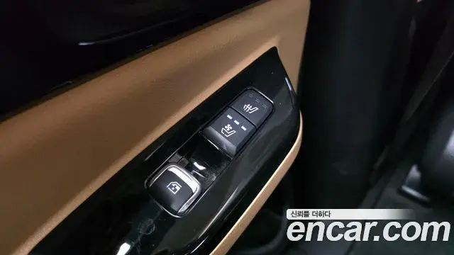 Kia Carnival 2022 — Photo 19/20