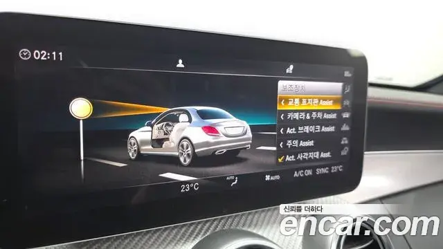 Mercedes-Benz C-Class 2019 — Photo 17/20