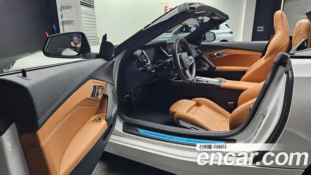 BMW Z4 2024 — Фото 10/20