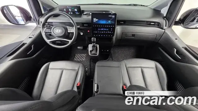 Hyundai Staria 2025 — ფოტო 7/20
