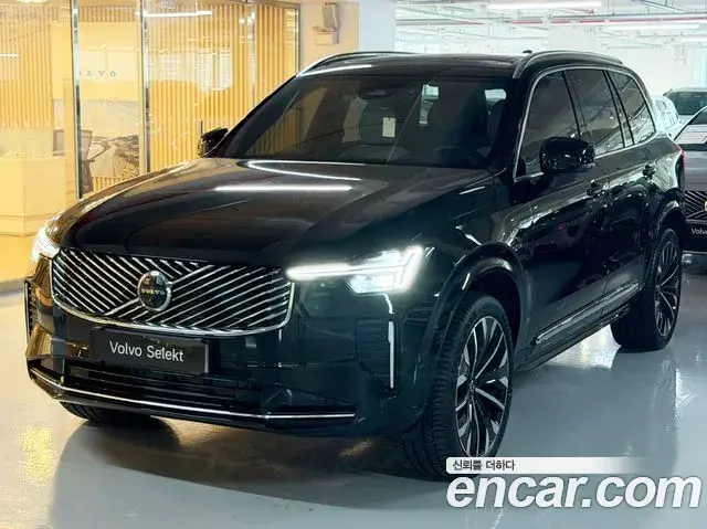 Volvo XC90 2026 — Фото 10/20
