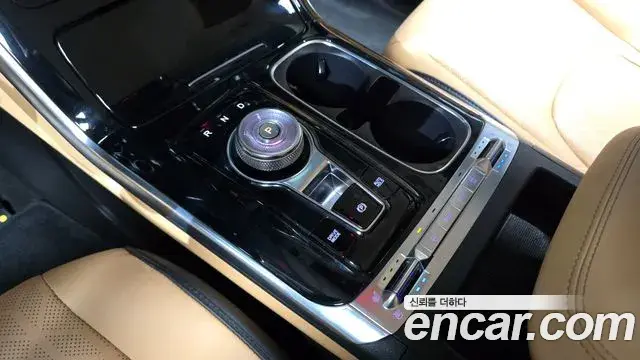 Kia Carnival 2022 — Photo 9/20