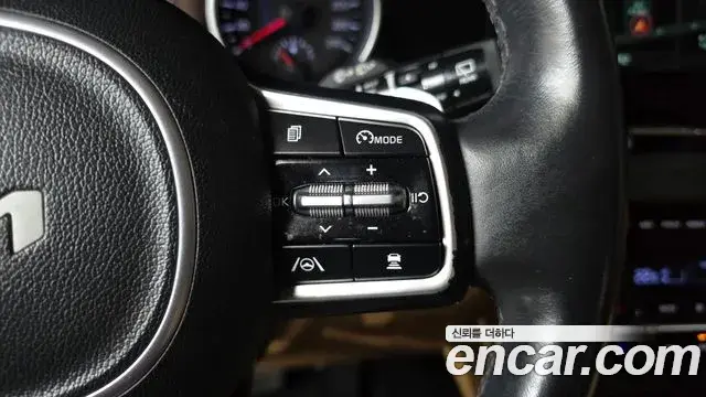 Kia Carnival 2022 — Photo 15/20