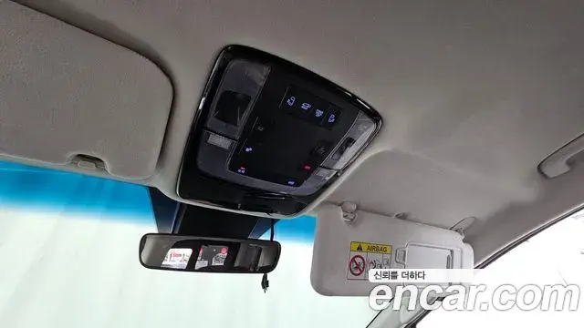 Hyundai Staria 2021 — Photo 19/20